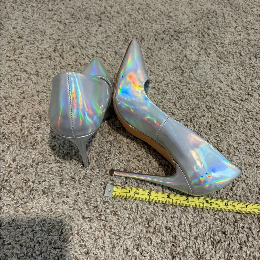 Liliana shine these